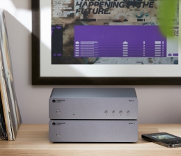 Marke: Cambridge Audio Endstufe MXW70 und Multiplattform-Streamer MXN10: Kompakte Schreibtischanlage von Cambridge Audio , Bild 1 Heimkino Endstufe MXW70 und Multiplattform-Streamer MXN10: Kompakte Schreibtischanlage von Cambridge Audio - News, Bild 1