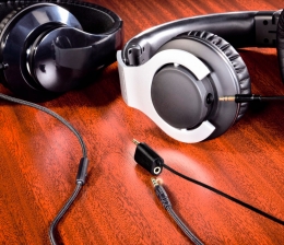 HiFi Ein Kabel – zwei Kopfhörer: Neue Duo-Audio-Adapterlösung von Hama - News, Bild 1