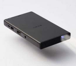 Heimkino 280 Gramm leicht, so klein wie eine Hand: Neuer portabler Beamer von Sony - News, Bild 1