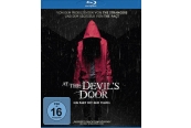 Blu-ray Film At the Devil’s Door – Ein Pakt mit dem Teufel (Universum) im Test, Bild 1
