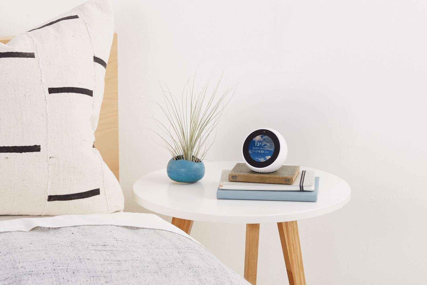 Amazon Amazon Echo Spot ist da - Sprachsteuerung und verbesserte Geräuschunterdrückung, Bild 1 HiFi Amazon Echo Spot ist da - Sprachsteuerung und verbesserte Geräuschunterdrückung - News, Bild 1