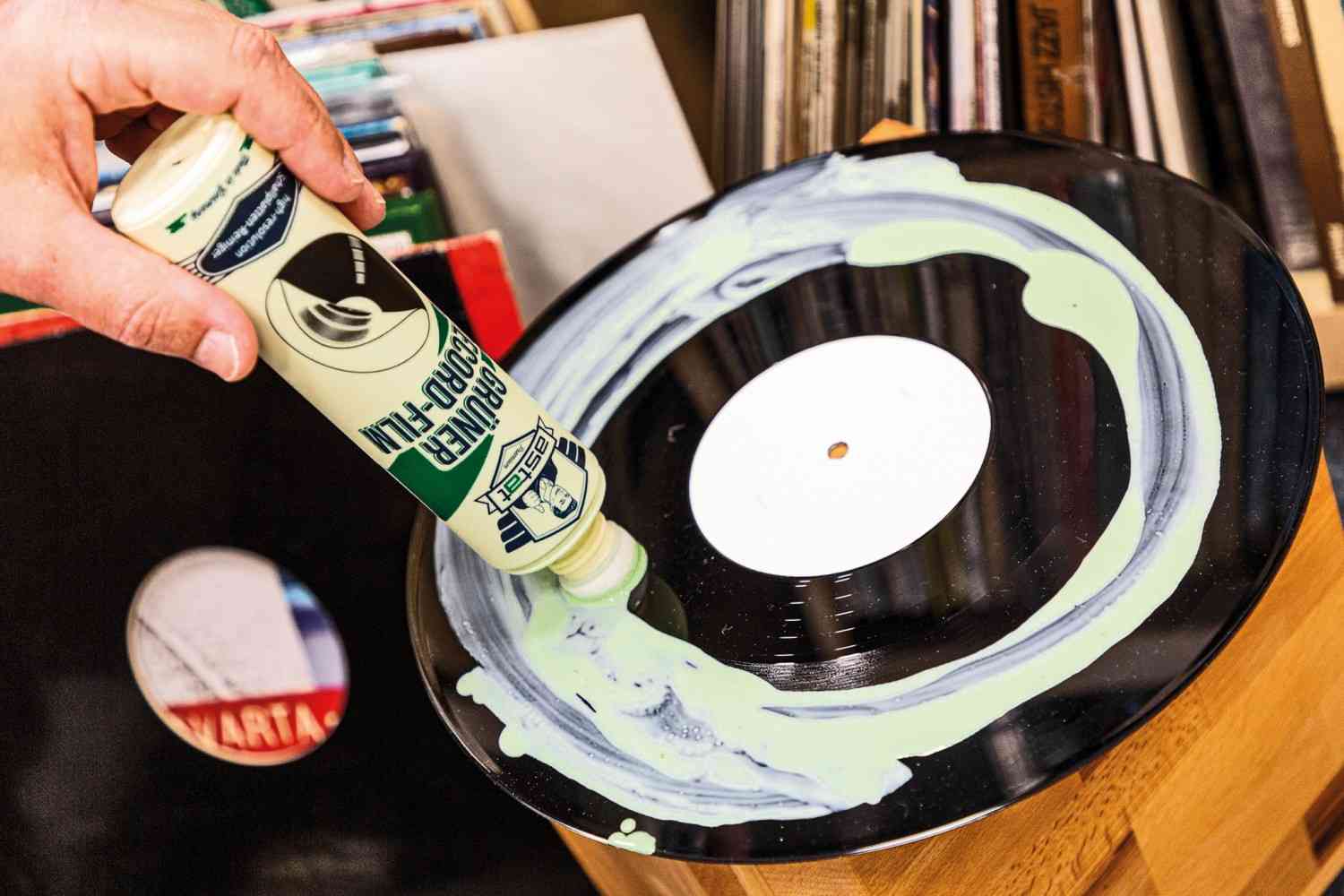 Service Blitzsaubere Schallplatten mit dem ASTAT Premium „Grüner Record-Film“ - News, Bild 3