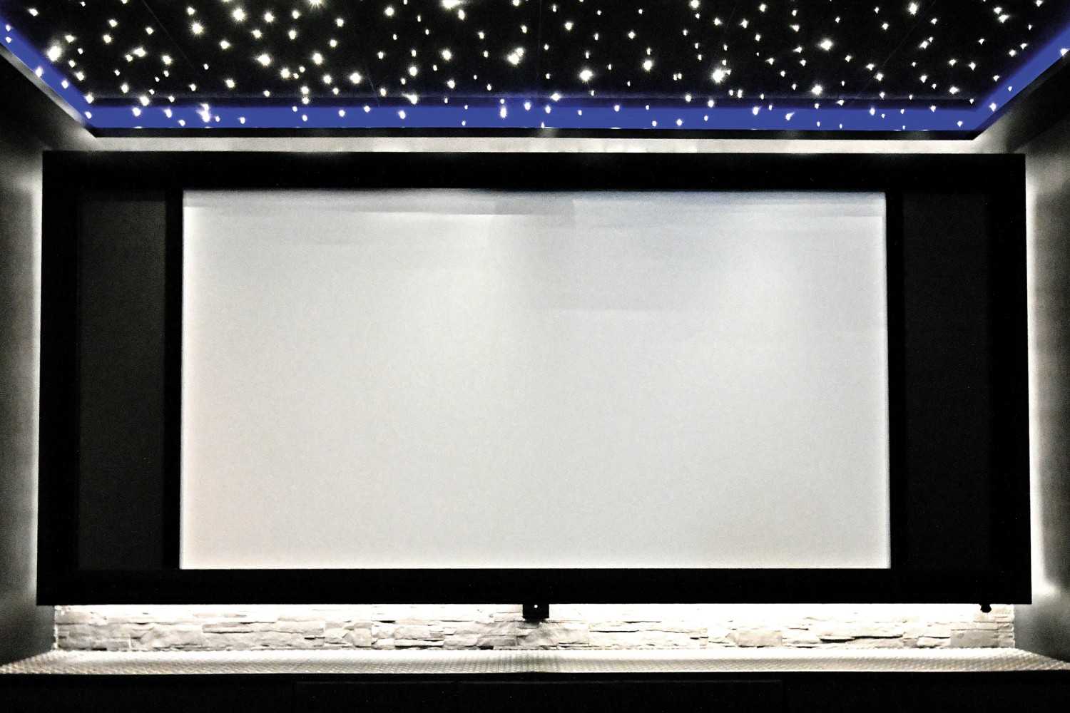 Heimkino DARK-ROOM: Schwarzes 9.4.6-Dolby-Atmos-Kino mit Filmausstellung im Vorraum - News, Bild 10