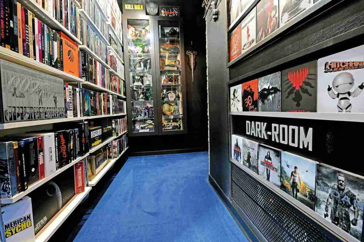 Marke: DARK-ROOM: Schwarzes 9.4.6-Dolby-Atmos-Kino mit Filmausstellung im Vorraum, Bild 14 Heimkino DARK-ROOM: Schwarzes 9.4.6-Dolby-Atmos-Kino mit Filmausstellung im Vorraum - News, Bild 14