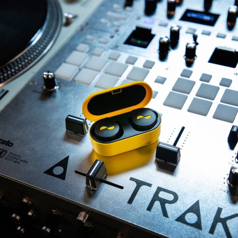 Marke: NuraBuds: Zwei neue True-Wireless-Kopfhörer - Bunte, limitierte Edition, Bild 1 HiFi NuraBuds: Zwei neue True-Wireless-Kopfhörer - Bunte, limitierte Edition - News, Bild 1