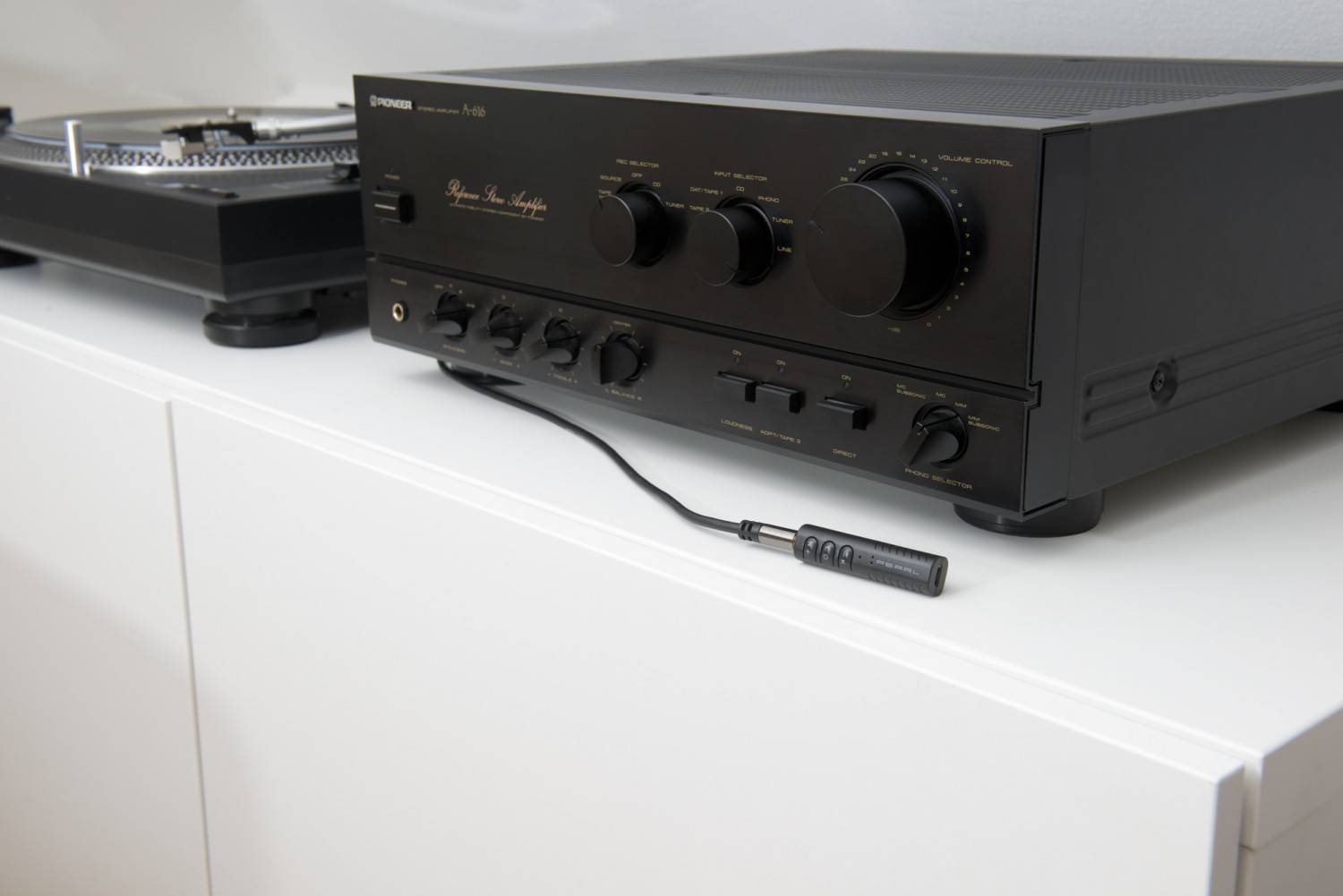 Pearl Bluetooth zum Nachrüsten: Kompakter Audioadapter von Auvisio, Bild 1 Car-Media Bluetooth zum Nachrüsten: Kompakter Audioadapter von Auvisio - News, Bild 1