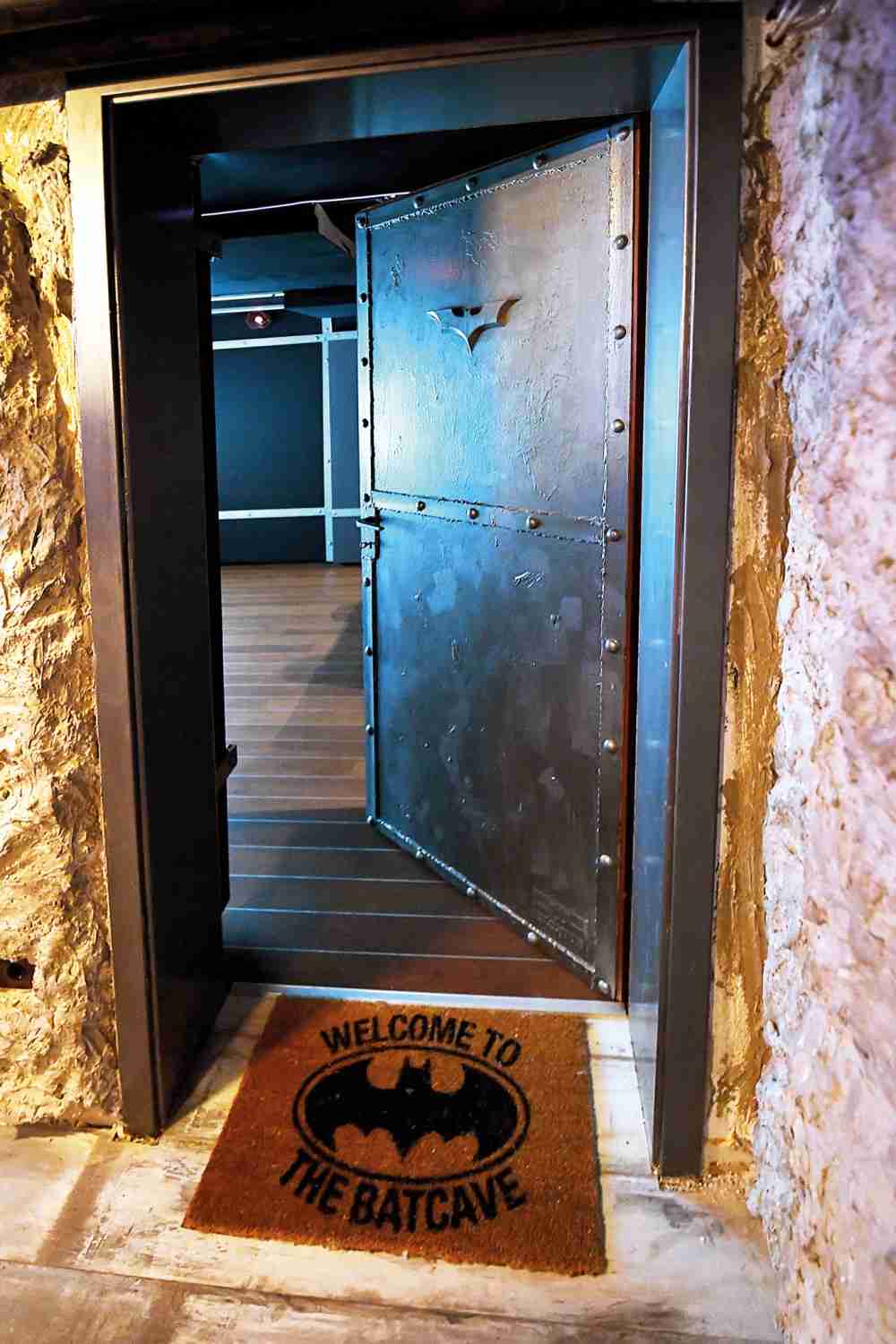 Marke: BATCAVE CINEMA: Bassgewaltiges 7.1.5-Dolby-Atmos-Themen-Kino mit 21-Zoll-Subwoofer, Bild 2 Ratgeber BATCAVE CINEMA: Bassgewaltiges 7.1.5-Dolby-Atmos-Themen-Kino mit 21-Zoll-Subwoofer - News, Bild 2