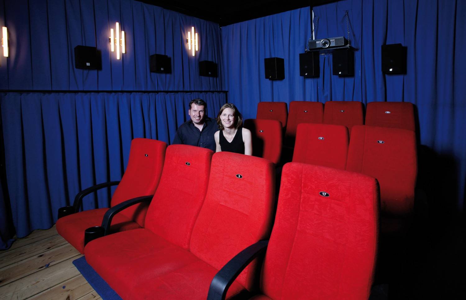 Marke: Die perfekte Detaillösung fürs Heimkino: Lautsprecher-Anordnung, Bild 1 Ratgeber Die perfekte Detaillösung fürs Heimkino: Lautsprecher-Anordnung - News, Bild 1