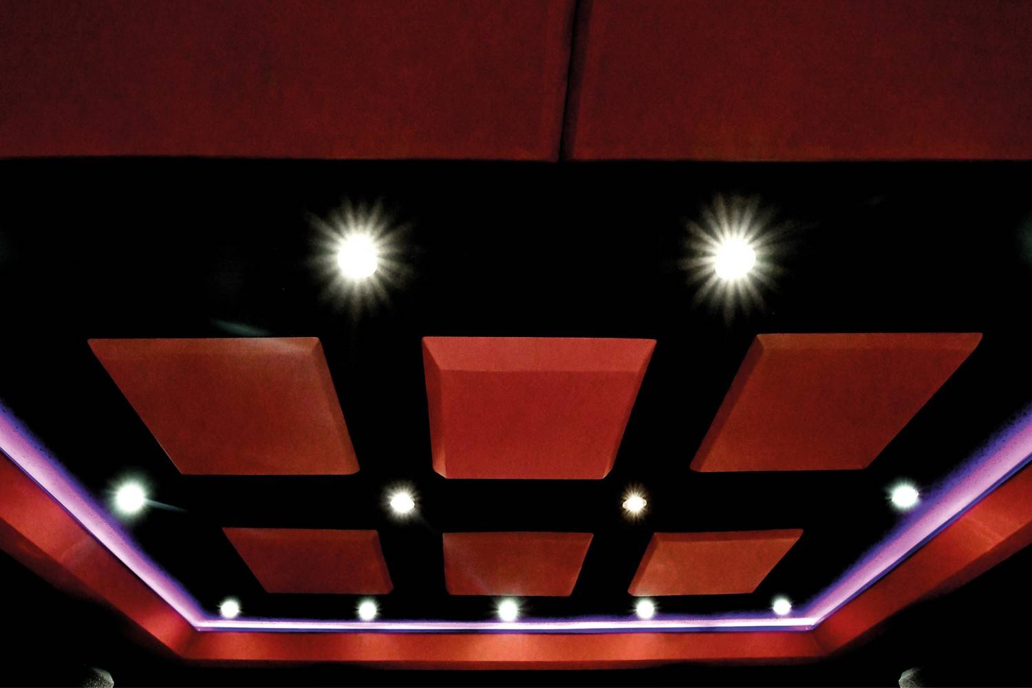 Marke: Innovatives 7.1.5-Auro-3D-Kino: PAPSIS HEIMKINO MIT SCHIEBEWAND, Bild 7 Ratgeber Innovatives 7.1.5-Auro-3D-Kino: PAPSIS HEIMKINO MIT SCHIEBEWAND - News, Bild 7
