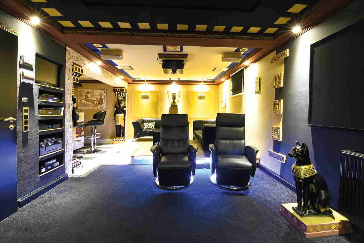 Ratgeber LESERKINO (21) LUXOR CINEMA - LOUNGE: Kontrastreiches 5.1.4-Dolby-Atmos-Themen-Kino im Ägypten-Style - News, Bild 2