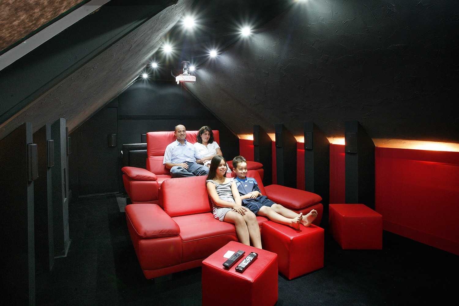 Marke: Nice Surprise: 3D-Dachbodenkino mit Suchtfaktor, ein Klanghammer, Bild 10 Ratgeber Nice Surprise: 3D-Dachbodenkino mit Suchtfaktor, ein Klanghammer - News, Bild 10