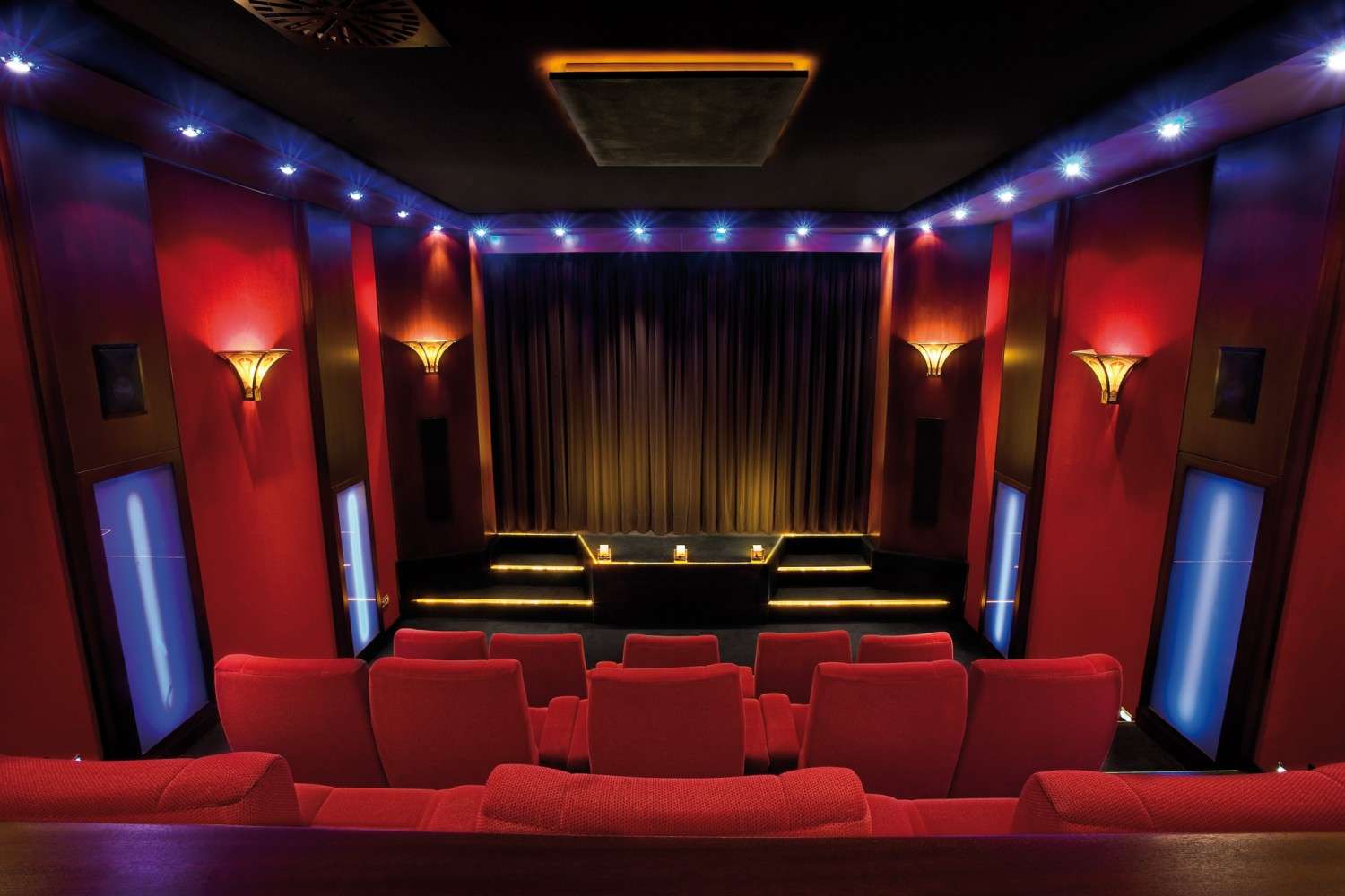 Ratgeber Salino Kino: Bar, Foyer, Riesenkino: das private Lichtspielhaus der Superlative - News, Bild 11