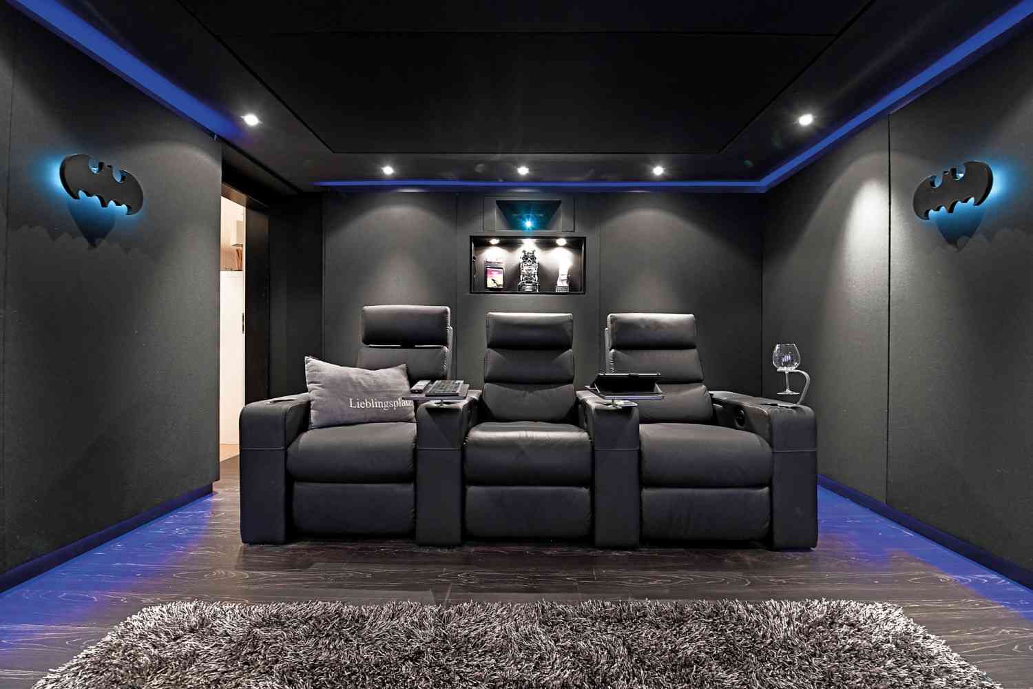 Marke: „THE NEXUS“ – Heimkino mit Referenzklang: Gemütliches 9.1.4-Dolby-Atmos-Kino mit Toppsound, Bild 3 Ratgeber „THE NEXUS“ – Heimkino mit Referenzklang: Gemütliches 9.1.4-Dolby-Atmos-Kino mit Toppsound - News, Bild 3