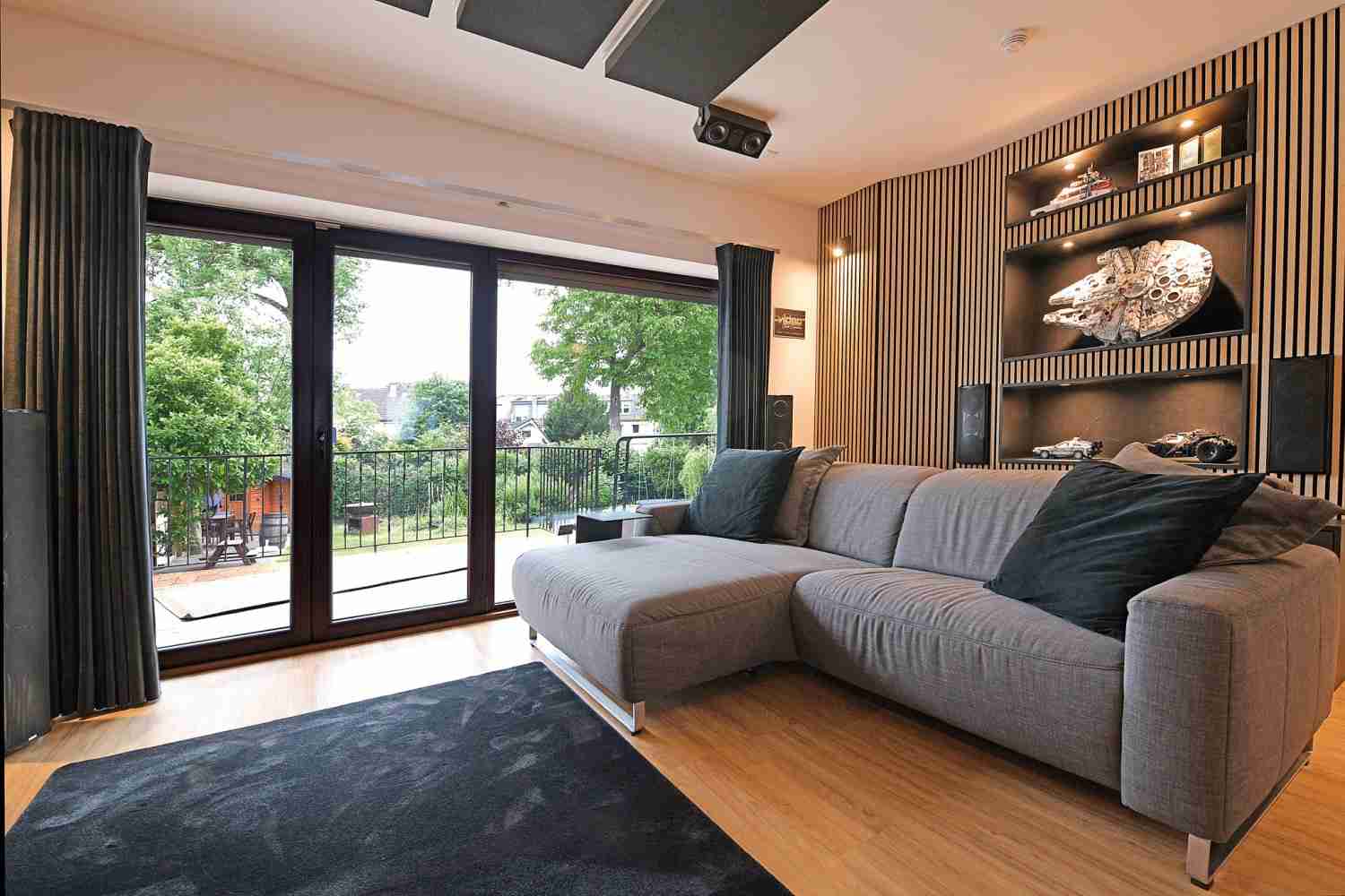 Ratgeber Video Club Cinema: Wohnzimmerkino des Monats mit 7.1.2-Dolby-Atmos-Soundsystem - News, Bild 2