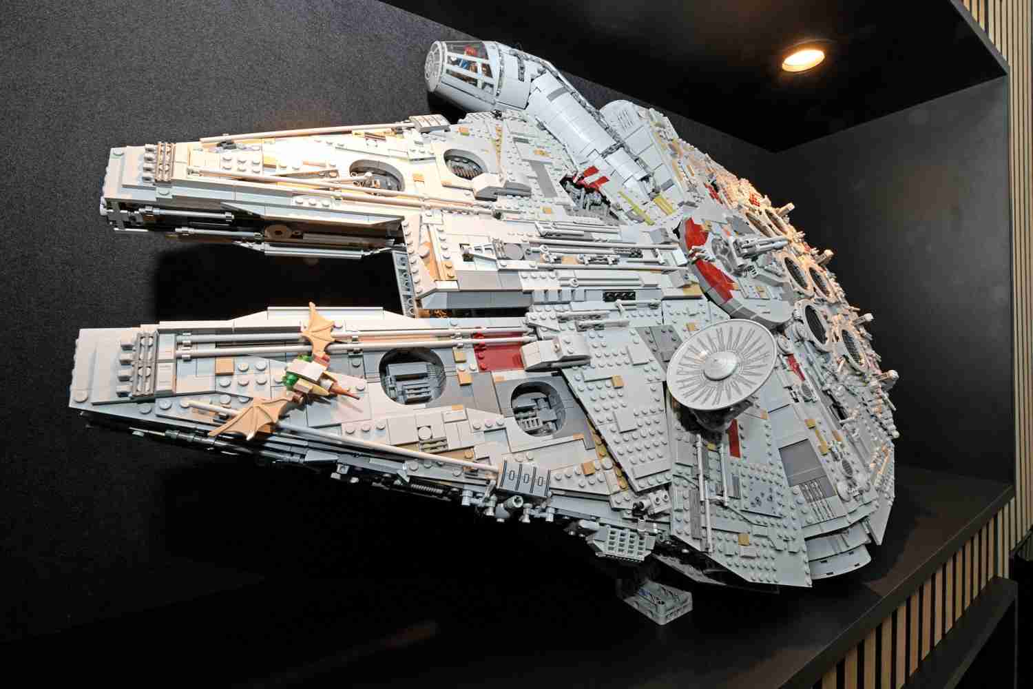 Ratgeber Video Club Cinema: Wohnzimmerkino des Monats mit 7.1.2-Dolby-Atmos-Soundsystem - News, Bild 8