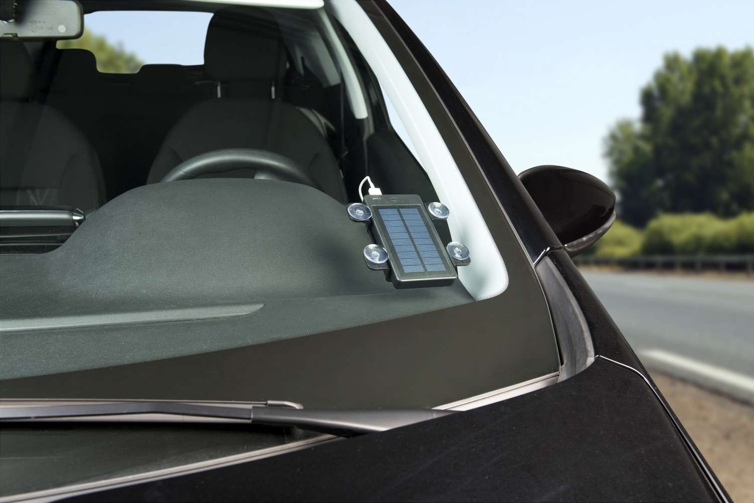 Revolt Smartphone, Tablet und Navi unterwegs mit der Kraft der Sonne aufladen, Bild 1 mobile Devices Smartphone, Tablet und Navi unterwegs mit der Kraft der Sonne aufladen - News, Bild 1