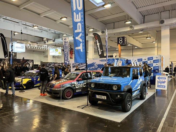 Marke: Begeisterte Besucherinnen und Besucher plus glückliche Aussteller – dieser Anblick war auf der diesjährigen Essen Motor Show an der Tagesordnung., Bild 1 Service Begeisterte Besucherinnen und Besucher plus glückliche Aussteller – dieser Anblick war auf der diesjährigen Essen Motor Show an der Tagesordnung. - News, Bild 1