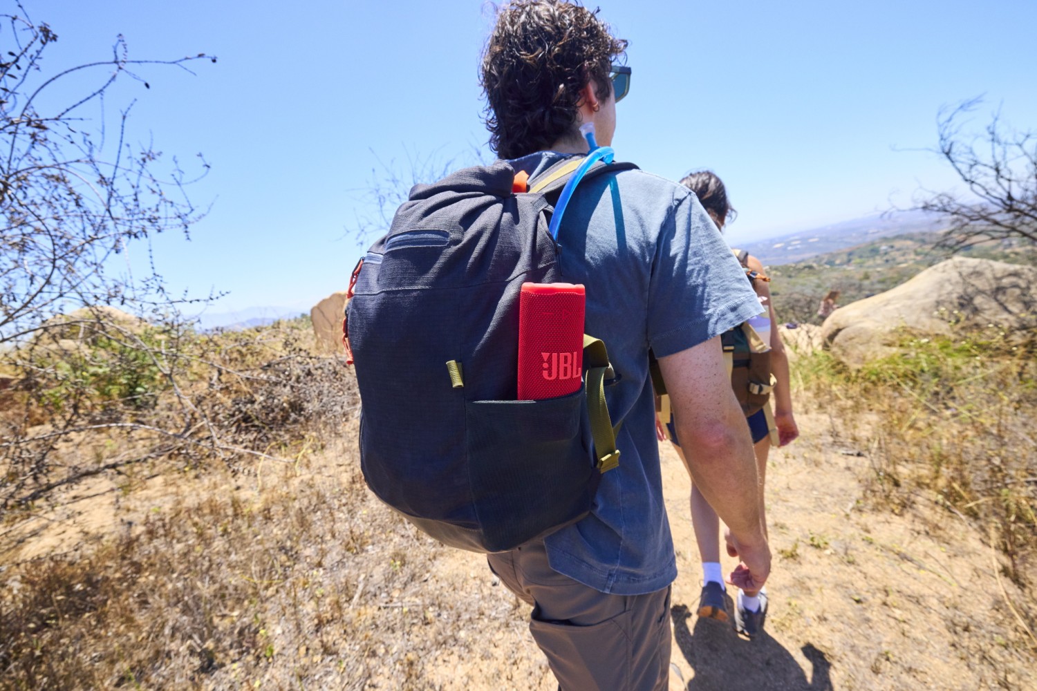 Service Xmas Gift Guide 2025: Klangvolle, smarte & farbenfrohe Geschenkideen von JBL, Sandisk, Twelve South, herQs & OXS - News, Bild 2