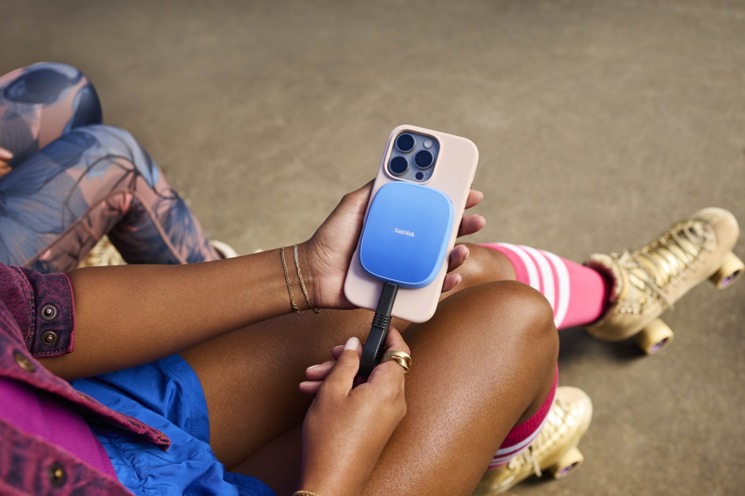 Service Xmas Gift Guide 2025: Klangvolle, smarte & farbenfrohe Geschenkideen von JBL, Sandisk, Twelve South, herQs & OXS - News, Bild 4