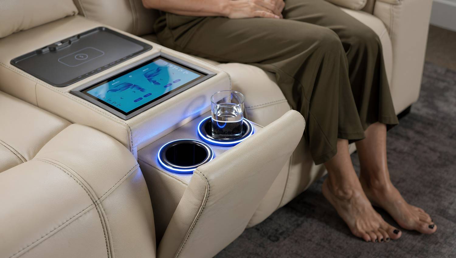 Heimkino Ardea Heimkinosessel: Touchscreen-Steuerung trifft Wellness- Technologie - News, Bild 6