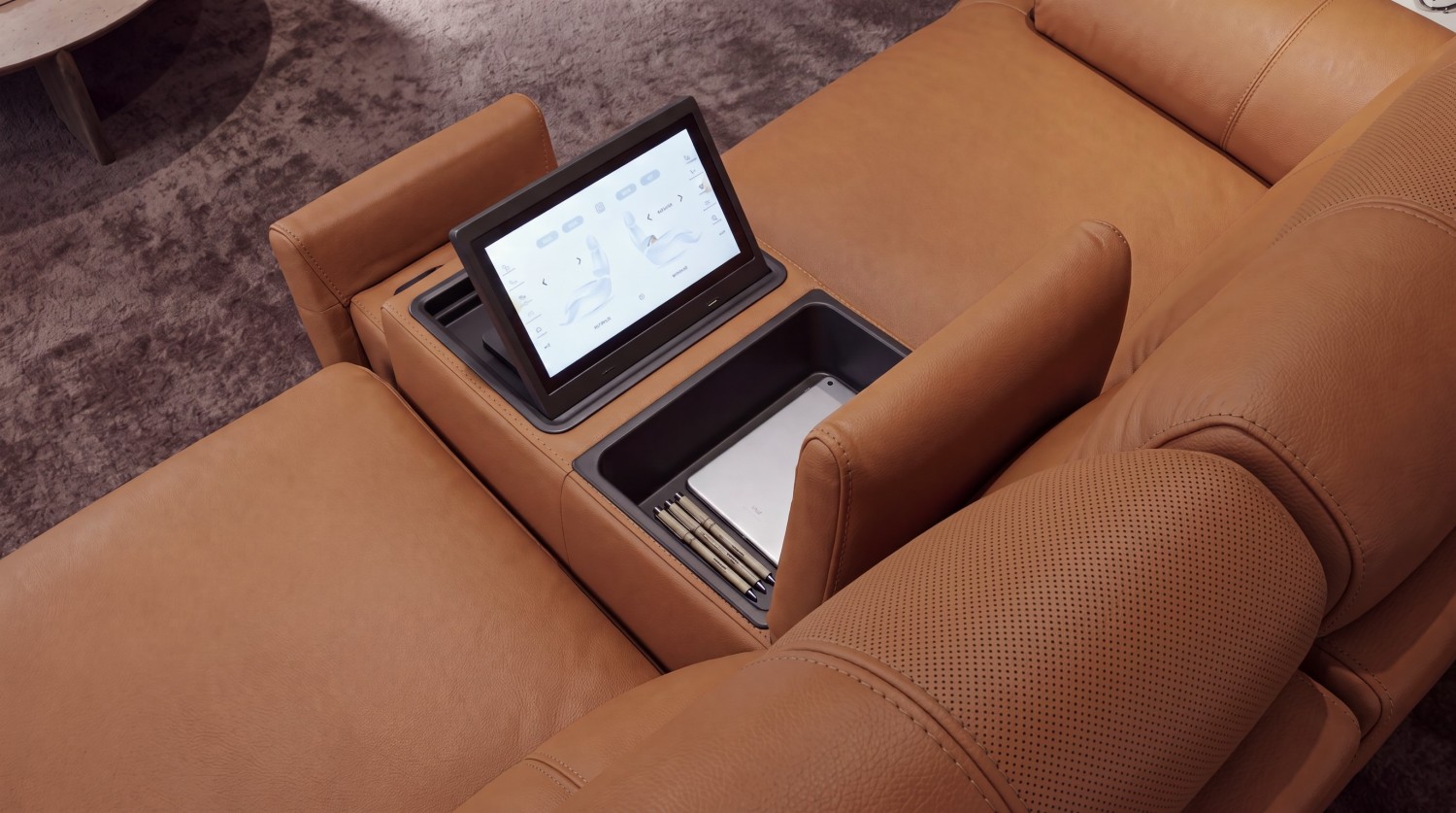 Marke: sofanella Stilo Kinosofa: Das Heimkinosofa mit der aufwendigsten Ausstattung, Bild 3 Produktvorstellung Stilo Kinosofa: Das Heimkinosofa mit der aufwendigsten Ausstattung - News, Bild 3