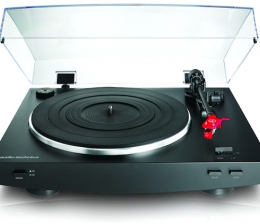 Audio-Technica Riemengetriebener Plattenspieler AT-LP3 von Audio-Technica ab März - Aluminiumdruckguss-Plattenteller, Bild 1 HiFi Riemengetriebener Plattenspieler AT-LP3 von Audio-Technica ab März - Aluminiumdruckguss-Plattenteller - News, Bild 1