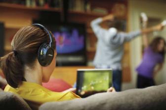 Bose Bose Spitzenklang und kabellose Freiheit: Bose AE2W Bluetooth Headphones, Bild 1 HiFi Bose Spitzenklang und kabellose Freiheit: Bose AE2W Bluetooth Headphones - News, Bild 1