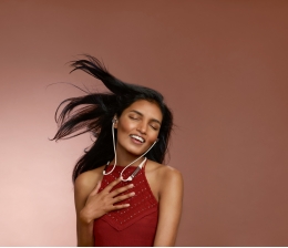 Bowers & Wilkins Bluetooth-In-Ear mit Noise-Cancelling von Bowers & Wilkins, Bild 1 HiFi Bluetooth-In-Ear mit Noise-Cancelling von Bowers & Wilkins - News, Bild 1