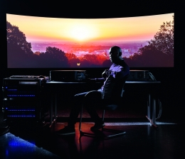 Canon ISE 2016: Canon mit unkomprimierter 4K-Projektion auf randlosem Curved-Bildschirm, Bild 1 Heimkino ISE 2016: Canon mit unkomprimierter 4K-Projektion auf randlosem Curved-Bildschirm - News, Bild 1