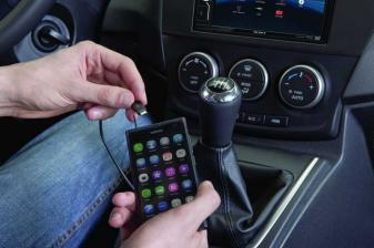 Car-Media Anschließen und losfahren: Das erste MirrorLink-kompatible Auto-Unterhaltungssystem von Sony, Bild 1 Car-Media Anschließen und losfahren: Das erste MirrorLink-kompatible Auto-Unterhaltungssystem von Sony - News, Bild 1
