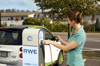Car-Media EURONICS und RWE starten Partnerschaft: Ladetechnik für Elektrofahrzeuge, Bild 1 Car-Media EURONICS und RWE starten Partnerschaft: Ladetechnik für Elektrofahrzeuge - News, Bild 1