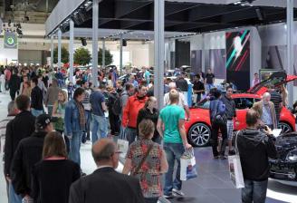 Car-Media uto Mobil International mit über 160.000 Besuchern in voller Fahrt, Bild 1 Car-Media uto Mobil International mit über 160.000 Besuchern in voller Fahrt - News, Bild 1
