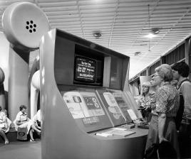 Marke: Die IFA historisch (13): Raumschiff Enterprise lässt grüßen - 1977 zeigt die Bundespost ihren Bildschirmtext , Bild 1 Heimkino Die IFA historisch (13): Raumschiff Enterprise lässt grüßen - 1977 zeigt die Bundespost ihren Bildschirmtext - News, Bild 1