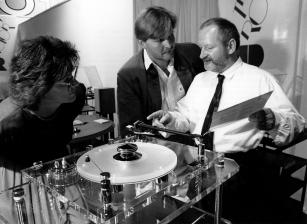 Marke: Die IFA historisch (19): HiFi-Produkte erstrahlen 1981 in Acrylglas und Chrom, Bild 1 Heimkino Die IFA historisch (19): HiFi-Produkte erstrahlen 1981 in Acrylglas und Chrom - News, Bild 1