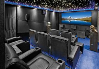 Marke: LESERKINO (6): Der lange Weg zum „Dark Room“ im ehemaligen Rinderstall , Bild 1 Heimkino LESERKINO (6): Der lange Weg zum „Dark Room“ im ehemaligen Rinderstall - News, Bild 1