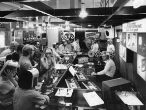 Marke: Die IFA historisch (15): 1975 glühen die Köpfe - der Kunstkopf-Stereophonie sei Dank, Bild 1 HiFi Die IFA historisch (15): 1975 glühen die Köpfe - der Kunstkopf-Stereophonie sei Dank - News, Bild 1