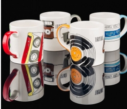 HiFi Jetzt auch bei Amazon: Limitierte Tassen mit Hifi-Motiven - Handbemalt und spülmaschinenfest, Bild 1 HiFi Jetzt auch bei Amazon: Limitierte Tassen mit Hifi-Motiven - Handbemalt und spülmaschinenfest - News, Bild 1