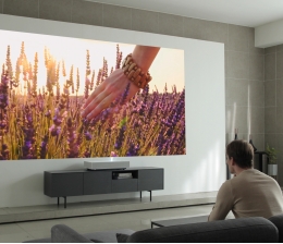 LG CES 2019: 4K-Kurzdistanzprojektor von LG mit Spracherkennung, Bild 1 Heimkino CES 2019: 4K-Kurzdistanzprojektor von LG mit Spracherkennung - News, Bild 1
