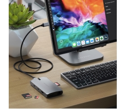 mobile Devices Neun Anschlüsse, ein Adapter: HDMI, VGA, USB-C, MicroSD und Co., Bild 1 mobile Devices Neun Anschlüsse, ein Adapter: HDMI, VGA, USB-C, MicroSD und Co. - News, Bild 1