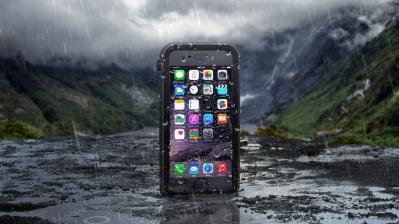 mobile Devices So machen sogar Reinfälle Spaß: Wasserdichte Schutzhüllen für das iPhone 6 Plus, Bild 1 mobile Devices So machen sogar Reinfälle Spaß: Wasserdichte Schutzhüllen für das iPhone 6 Plus - News, Bild 1