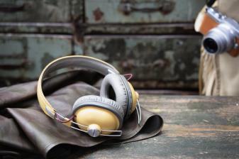 Panasonic Retro-Design und Trendfarben: Bluetooth-Kopfhörer RP-HTX80B von Panasonic, Bild 1 HiFi Retro-Design und Trendfarben: Bluetooth-Kopfhörer RP-HTX80B von Panasonic - News, Bild 1