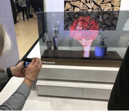 TV IFA 2017: Panasonic zeigt transparenten OLED-TV aus Glas - Noch ein Prototyp - News, Bild 1