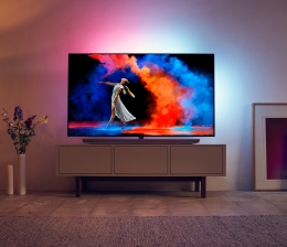 TV Philips mit neuen OLED-Fernsehern - 900 Nits und Soundbar im Fuß - News, Bild 1
