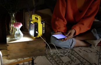 Marke: Akku-Lampe und Powerbank in einem - Zwei Helligkeitsstufen, USB-A und USB-C, Bild 1 Produktvorstellung Akku-Lampe und Powerbank in einem - Zwei Helligkeitsstufen, USB-A und USB-C - News, Bild 1