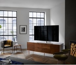 Samsung Jeder Zweite fühlt sich durch sichtbare Kabel am Flat-TV gestört, Bild 1 TV Jeder Zweite fühlt sich durch sichtbare Kabel am Flat-TV gestört - News, Bild 1
