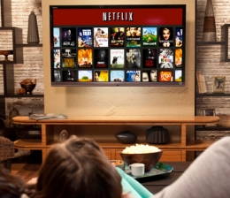 Smart Home Netflix und Co. sehr begehrt: Umsätze mit Video-Streaming steigen um ein Viertel  - News, Bild 1