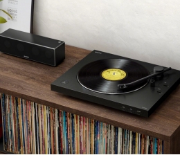 Sony Kabelloser Plattenspieler von Sony - Im Set mit Bluetooth-Lautsprecher, Bild 1 HiFi Kabelloser Plattenspieler von Sony - Im Set mit Bluetooth-Lautsprecher - News, Bild 1