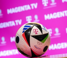 Marke: Telekom Fußball: MagentaTV zeigt alle Spiele der kommenden WM und EM, Bild 1 TV Fußball: MagentaTV zeigt alle Spiele der kommenden WM und EM - News, Bild 1