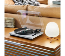 Teufel Teufel bietet jetzt auch Plattenspieler an - Kooperation mit TEAC, Bild 1 HiFi Teufel bietet jetzt auch Plattenspieler an - Kooperation mit TEAC - News, Bild 1
