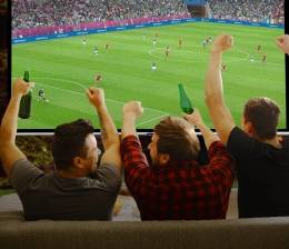 TV So rollt der Ball garantiert ruckelfrei: Fünf Tipps zum perfekten Fußball-Streaming, Bild 1 TV So rollt der Ball garantiert ruckelfrei: Fünf Tipps zum perfekten Fußball-Streaming - News, Bild 1